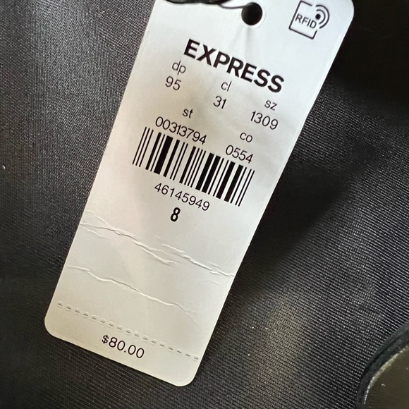 EXPRESS Metallic Rounded Toe
Platform Pumps - Picture 9 of 10